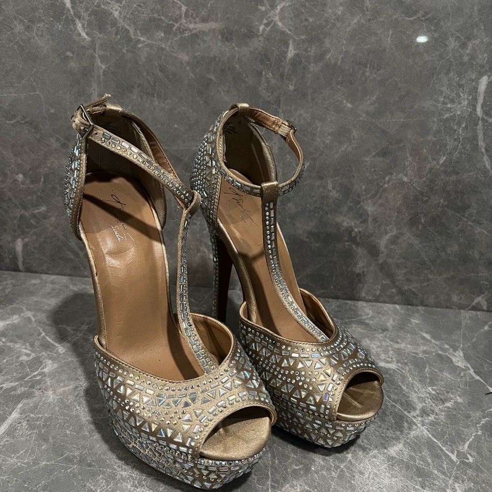 Super cute sparkly platform heels